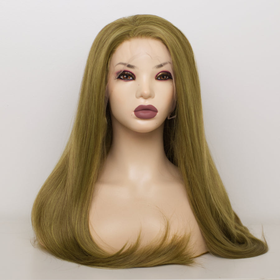 Miss Provocateur - Fashionista Anastasia Olive
