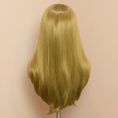 Madam Bang - Fashionista Anastasia Olive