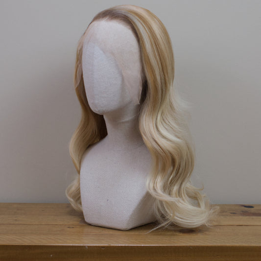Lifestyle Icon - Tyche Blonde Luxe